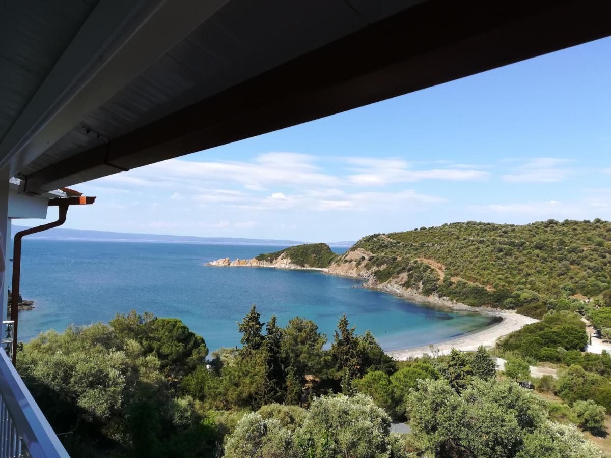 Demi Studios Amolianí Luaran gambar
