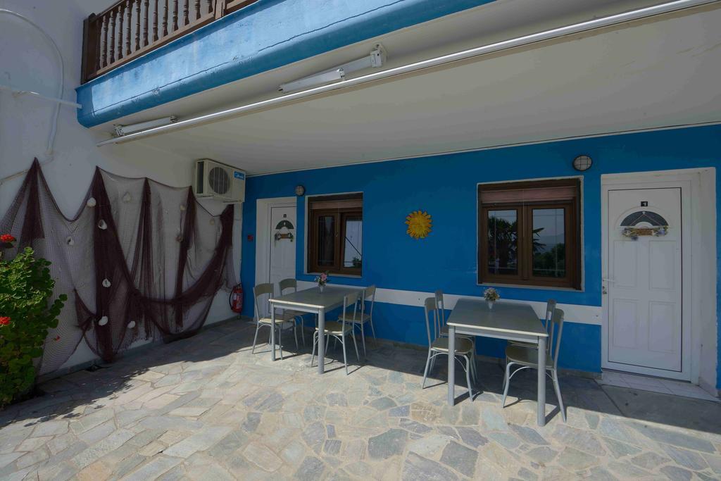 Demi Studios Amolianí Luaran gambar
