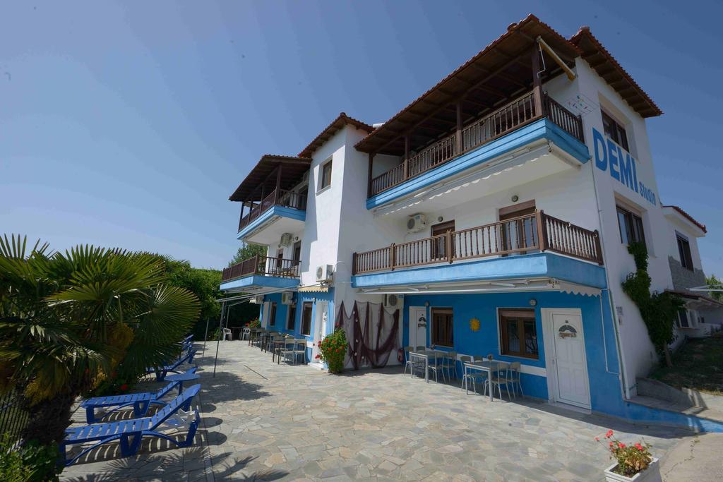 Demi Studios Amolianí Luaran gambar