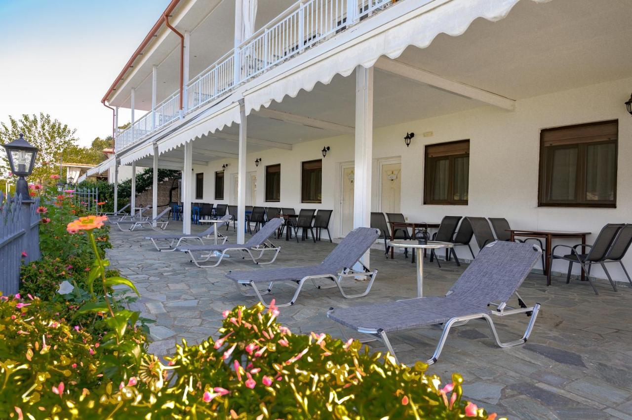 Demi Studios Amolianí Luaran gambar